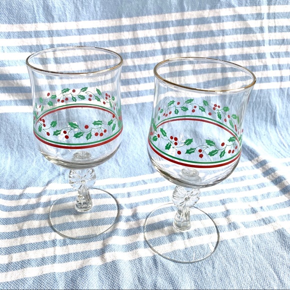 Holiday Drinking Glasses (2) - Picture 2 of 11